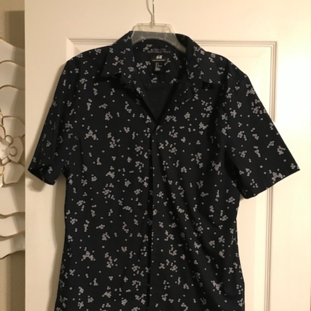 Blue Print Short Sleeve Button Down Shirt